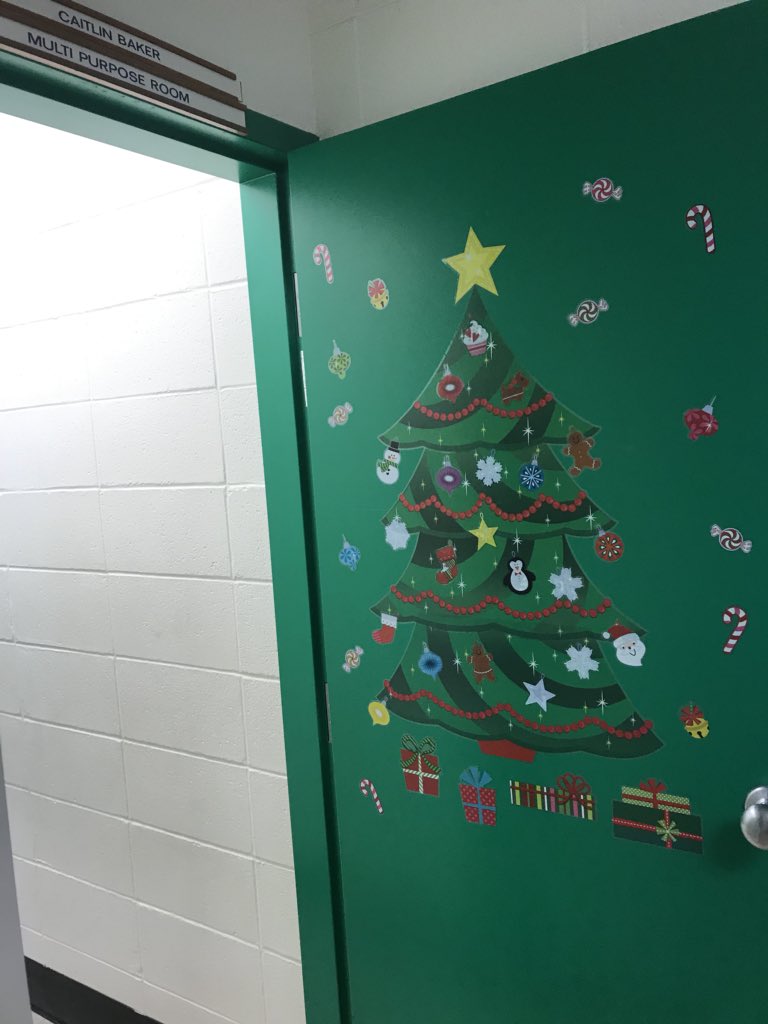 It’s the most wonderful tiiiiiiime of the year (said no music teacher ever) 😂 #concertseason #busy #insiderecess