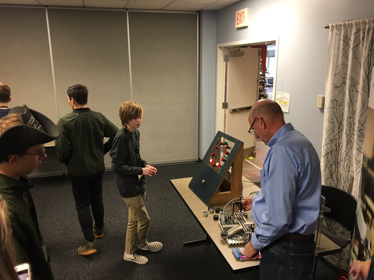 Kroll_Rob's tweet photo. The career fair was a hit due to partners like @JMARK_Support @GravitateSol @matasgf Sun Solar, @OTCedu and others! #CSISGF2018 https://t.co/frhGCPRqMo