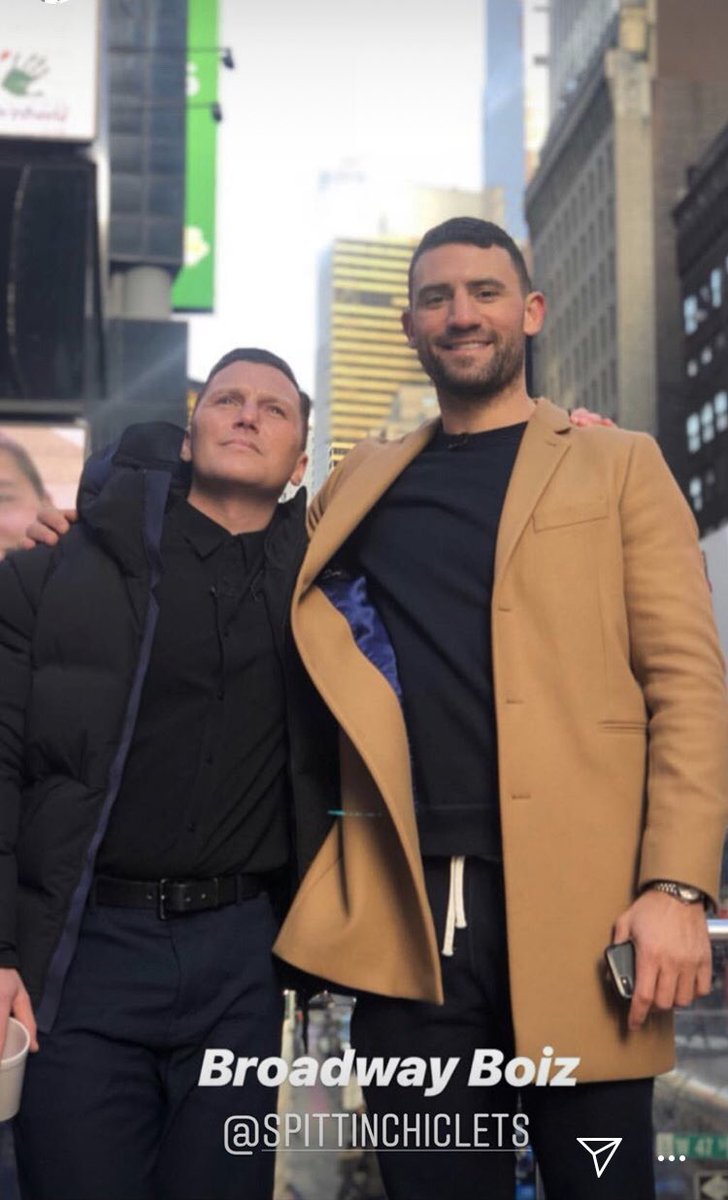 NikitaVasilenko's tweet image. Could this be the two of the biggest beautys to ever lace them up?👑👑
#4thline4life @spittinchiclets