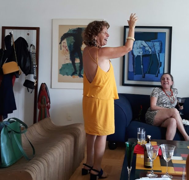 clarafavilla's tweet photo. @MargritSchmidt @RosaBrasilia Sexygenárias!!!  Cazamigas na casa da Leda Flora #SemTwitter https://t.co/bCHU6fJR7W