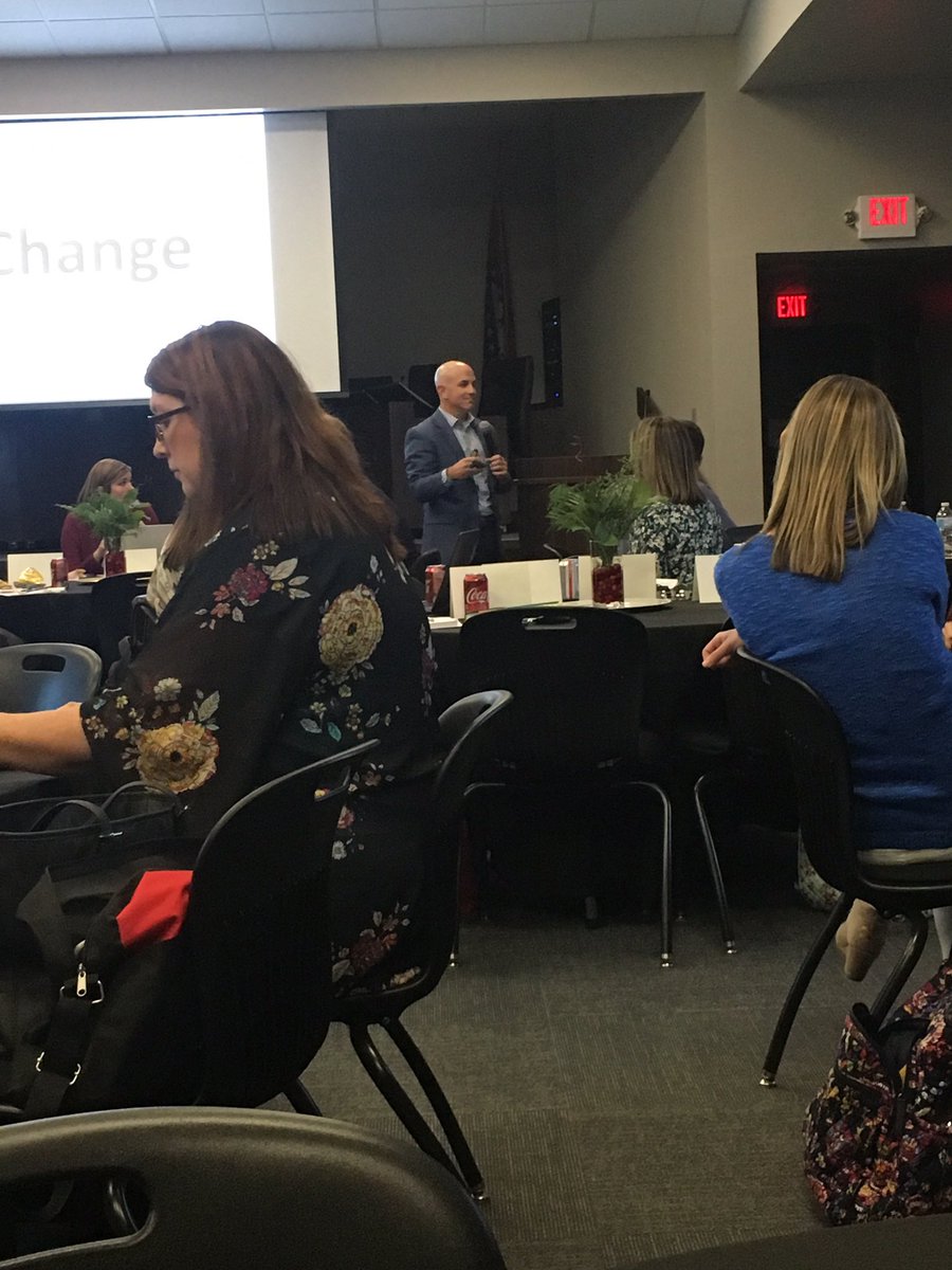MartinMahan's tweet photo. Aspiring Leader’ Institute Session #4 #beingachaneagent with Jason Green and #accelerateyourlearning #fsps #leadership https://t.co/vUJrZsvRQ6