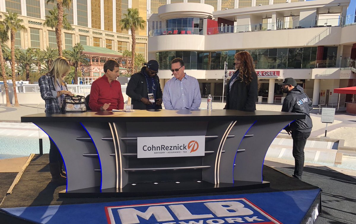 Get to a TV! BoMel will be on @MLBNetwork at 10:45am PT. #WinterMeetings https://t.co/pfggt28xpQ