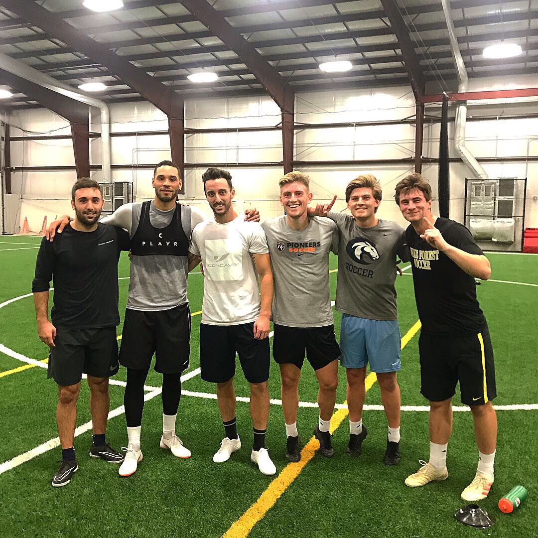 SidR10's tweet photo. Winning team of ballers from pick up this morning at @_ap2t. Thank you @playrsmartcoach for giving me the tools to track my training. Getting ready for the new season! https://t.co/wS7CIUxdwv