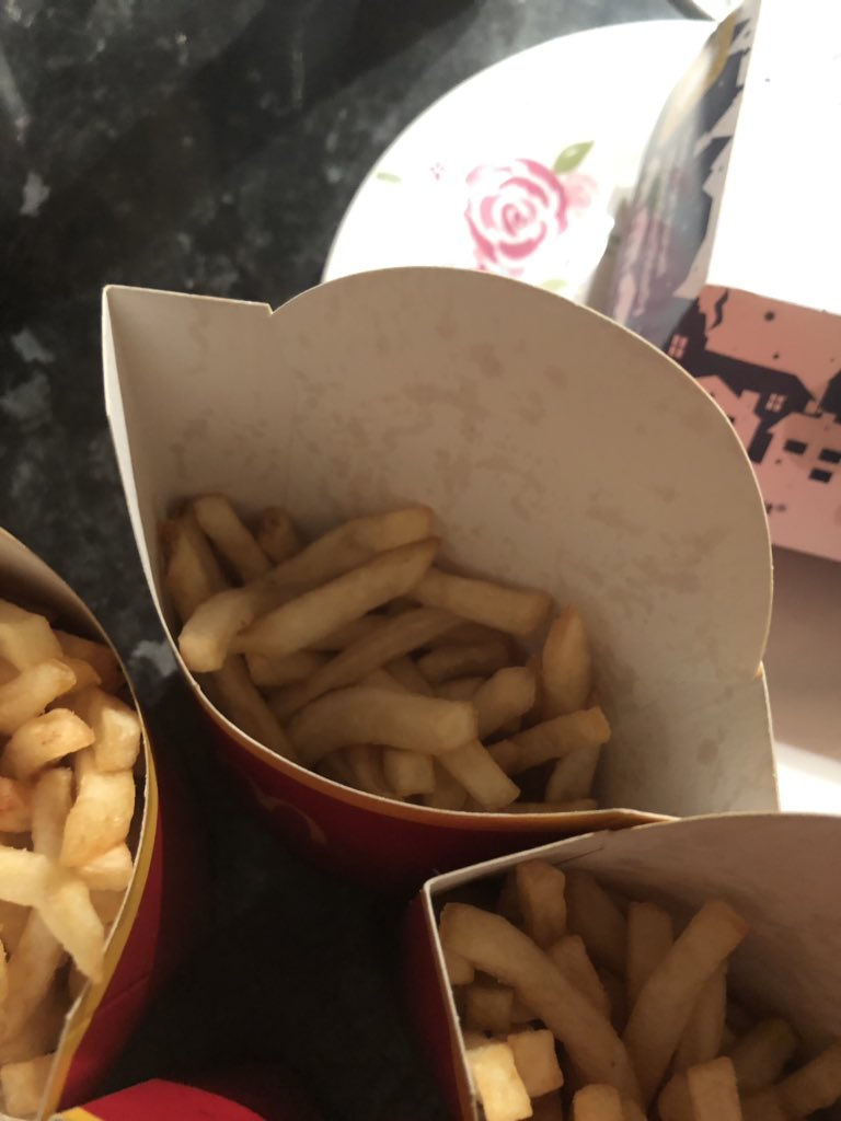 simonbleach's tweet photo. @Uber_Support .@UberEats @mcdonalds. No. Based on last 2 weeks you won’t. You just send template tweets &amp; occasional ‘sod off’ emails. V happy to debate in public why I can’t have money back for fries you didn’t deliver. Worst #CustomerService #lies #incompetence #ArseFromElbow #Fries-gate https://t.co/KQ8Gjpom3X
