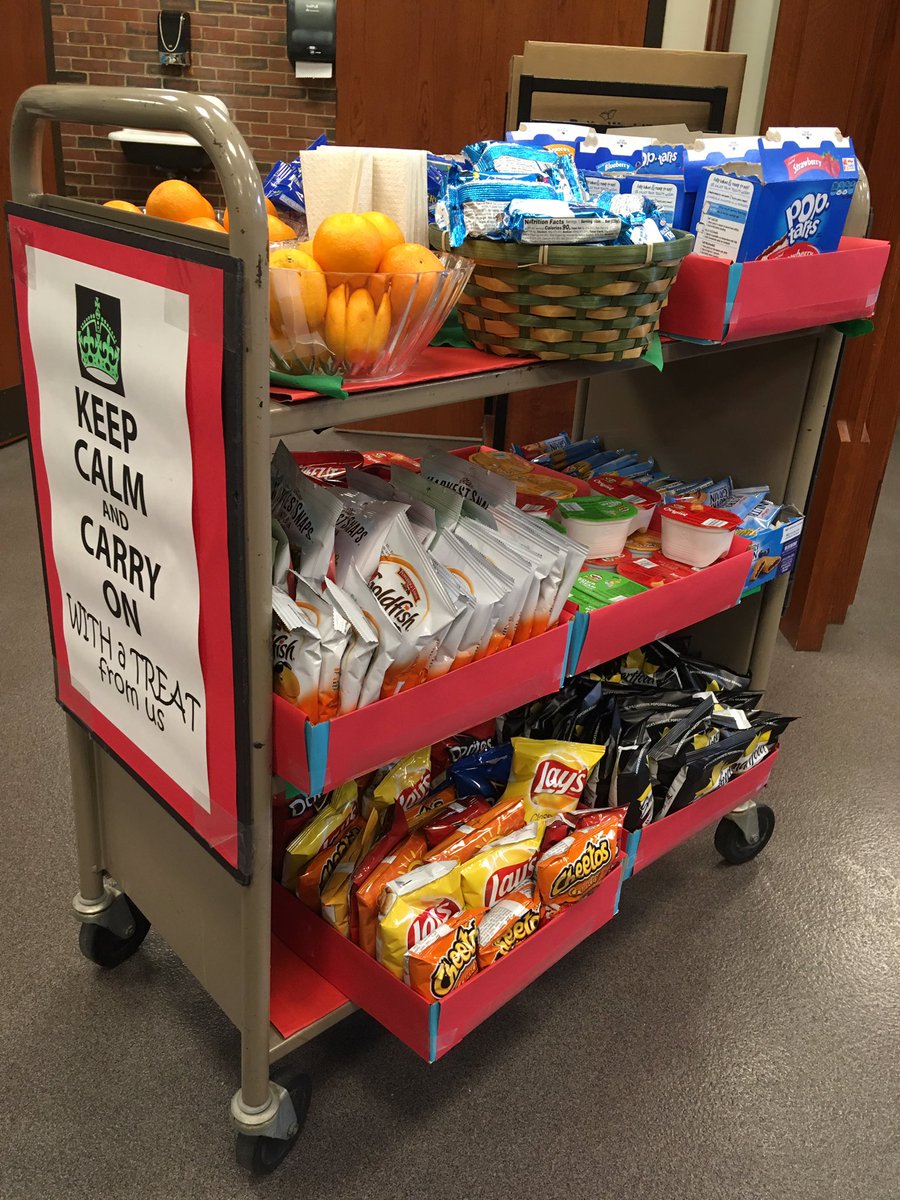 Guess what’s rolling soon....#snackcart We love our #studiuos @providencecol students #feedthestudying