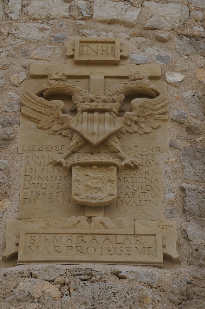 miquelnotari's tweet image. Escut de l'Antic Regne de València. 
#TorreBadum (Peníscola; el Baix maestrat).

De l'època de Carles V, amb l'àguila bicèfala dels Àustries i l'emblema valencià damunt l'ocell... Per a què ara alguns ens diguen que les "autonomies" són un invent... Bé, potser sí, les seues!