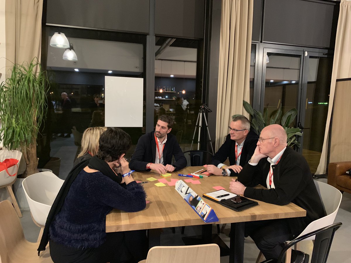 [CAPDirCo Managers ] Sortir du cadre 🖼 #FormagerieDuBoutDuMonde échanges -partages - ateliers #Facilitation -GPTW / OpenBanking 🧩🧩🧩merci <a href="/EmmanuelleArkea/">Emm🅰️nuelle LE GUEN ❤️💪</a> <a href="/LDuchateaux/">L🅰️ure Duchateaux</a> <a href="/GePaulmier/">Géraldine Paulmier</a> 💯 % accompagnement <a href="/WeAreArkea/">WAA|Actus</a> en route vers 2️⃣0️⃣1️⃣9️⃣ Nous avons les 🗝