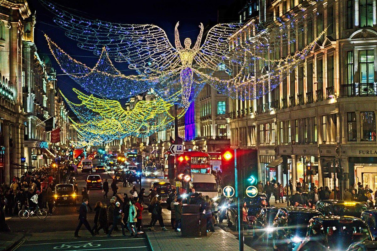 lonelyplanet's tweet image. From cosy pub fires to twinkling Christmas stalls in outdoor markets and brilliant firework displays at the turn of the year, what's on in London over winter: lptravel.to/NX4o4E