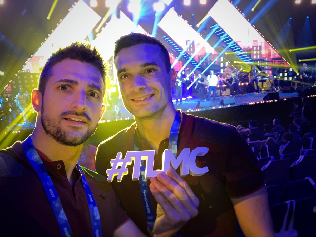 Présents ce soir au gala Tout le monde chante contre le cancer au Palais des sports! 
Surprises en perspective... 
#meeting #tlmc #pilot #Aircraft #air #airshow #military #aviation #militaryaircraft #flight #france #avgeek #aviateur #team #couteaudelta