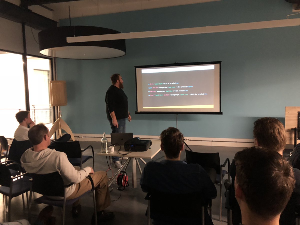 wpmtwente's tweet photo. SEO in a rendering world. Wat kan Google wel en wat ook niet? @chapter42 legt uit #wpmtwente https://t.co/glViMorMOh