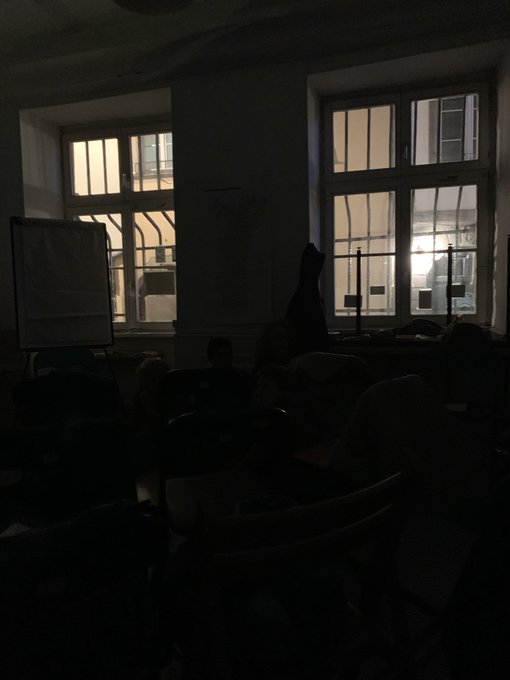 View image on Twitter