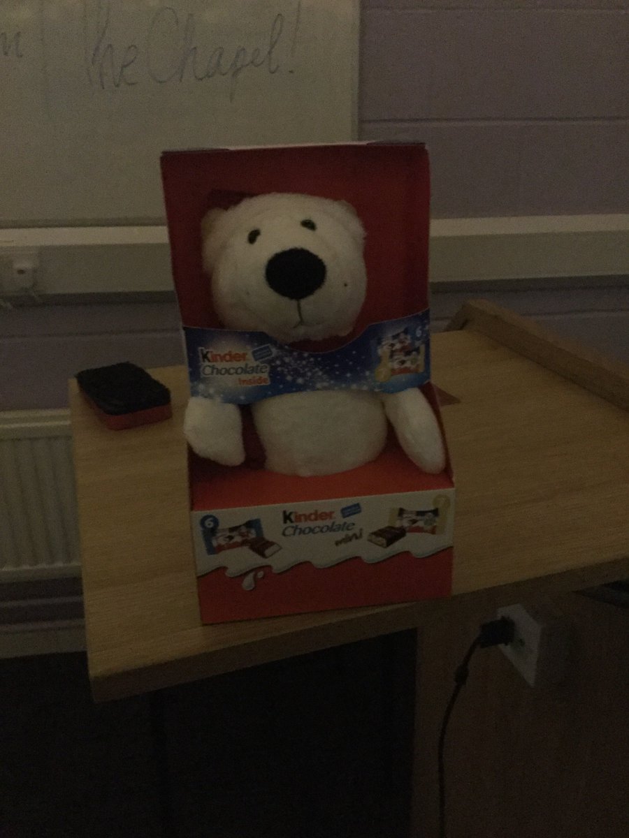 CU_Lampeter's tweet photo. Christmas quiz at half seven. You can win yourself a kinder polar bear and chocolate! @UWTSD @TSDSULampeter @UCCF_CYM @UCCF  @WardyER https://t.co/L0nu8zUHFe