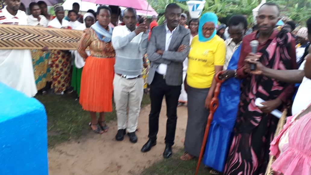 Uyu munsi taliki 11/12/2018 VM/Economic yatangije  Ku Rwego rw'Akarere itorero ry'Umudugudu mu Kagari ka Nyanza- Umudugudu wa Bunyeshywa <a href="/BusasamanaS/">Busasamana Sector</a>,<a href="/NyanzaDistrict/">Nyanza District</a> Akaba yashimiye Perezida wa Repubulika wagaruye Itorero anasaba abaturage gukunda igihugu.