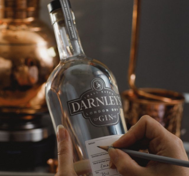 scottish_gin's tweet image. An experience as a gift? Check out our guide to the best #ScottishGin Experiences  buff.ly/2BQ0ent @CrossbillGin @AnticsSip @pixelspirits @DarnleysGin @EdenMill @IsleSkyeDistil @DaffysGin