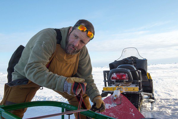 UAFGI's tweet photo. You may not know it, but the @USNavy runs exercises on slabs of #seaice in the #arctic. This requires a significant amount of planning to identify suitable ice floes. Hear more about #ICEX2018 at A Mahoney's #AGU18 poster now till 6PM. Poster # S23A-0507

#NanookNation https://t.co/slPA4RrdNC