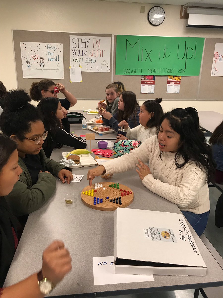 DaggMontFWISD's tweet photo. #MixItUpatLunchDay is an international campaign that encourages students to identify, question and cross social boundaries. Our #YV4C group planned a wonderful #MixitUpDay for our middle schoolers. Way to go, #YV4C and #daggmont Middle School! https://t.co/B7Z6UlXeyp