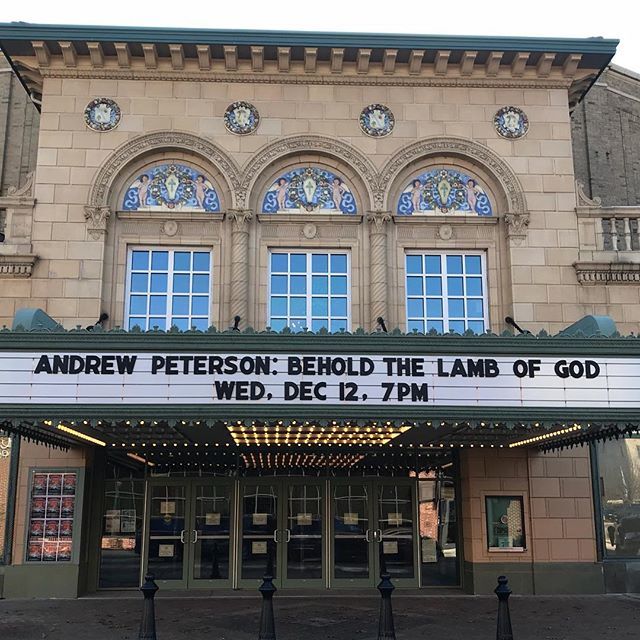 gatherroundcu's tweet image. TOMORROW!! Will you be joining us as we welcome back @andrewpetersonmusic &amp;amp; company for the 3rd year? This is a really great show - you don’t want to miss it! And just look at @thevirginiatheatre in the sun today! #nofilter
.
.
.
#btlog #btlog18 #gatherroundcu #advent #chris…