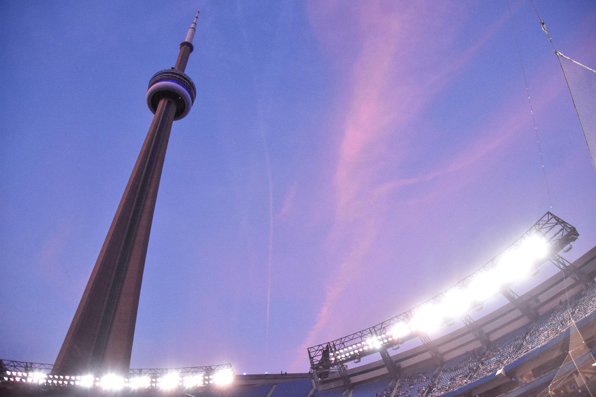 MLBsocial's tweet photo. Come tweet in the big leagues.

Apply now: https://t.co/PPDfjWneL5 https://t.co/LNHgJQbZXb