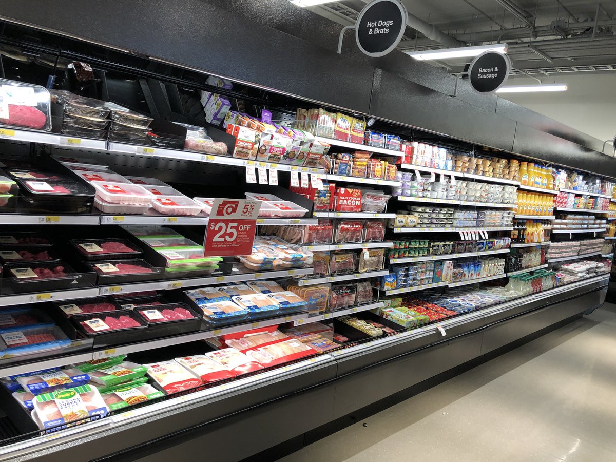 TargetMonty's tweet image. Wicker Park Target ready for Q4 food domination #zerosteritechviolations #wickerpark #jeansforever