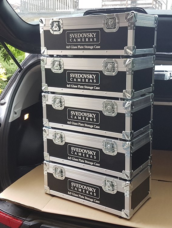 SvedovskyCamera's tweet photo. 4x5 Glass Plate Storage Cases made of laminated plywood. All corners reinforced. Special locks that prevent against any accidental opening. #svedovsky #wetplate #tintype #largeformat #filmphotography #collodion #analog #4x5 #filmisnotdead #case #wetplatecase #4x5case https://t.co/VW9JJRrQDE