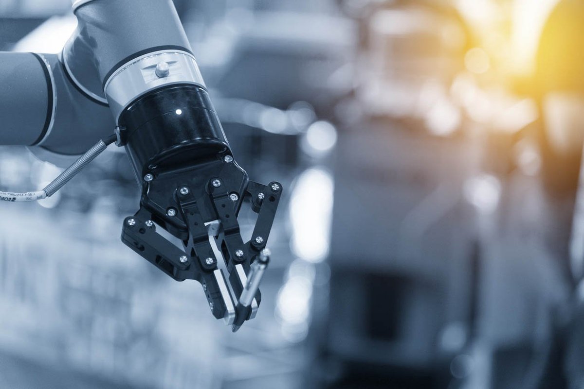 2018 was a year of growth for the #robotics industry. With 2017 marking a record high for #industrialrobot sales for the 5th year in a row and the demand for robots still rising, this trend is unlikely to slow down any time soon! ow.ly/WUk830mWL85