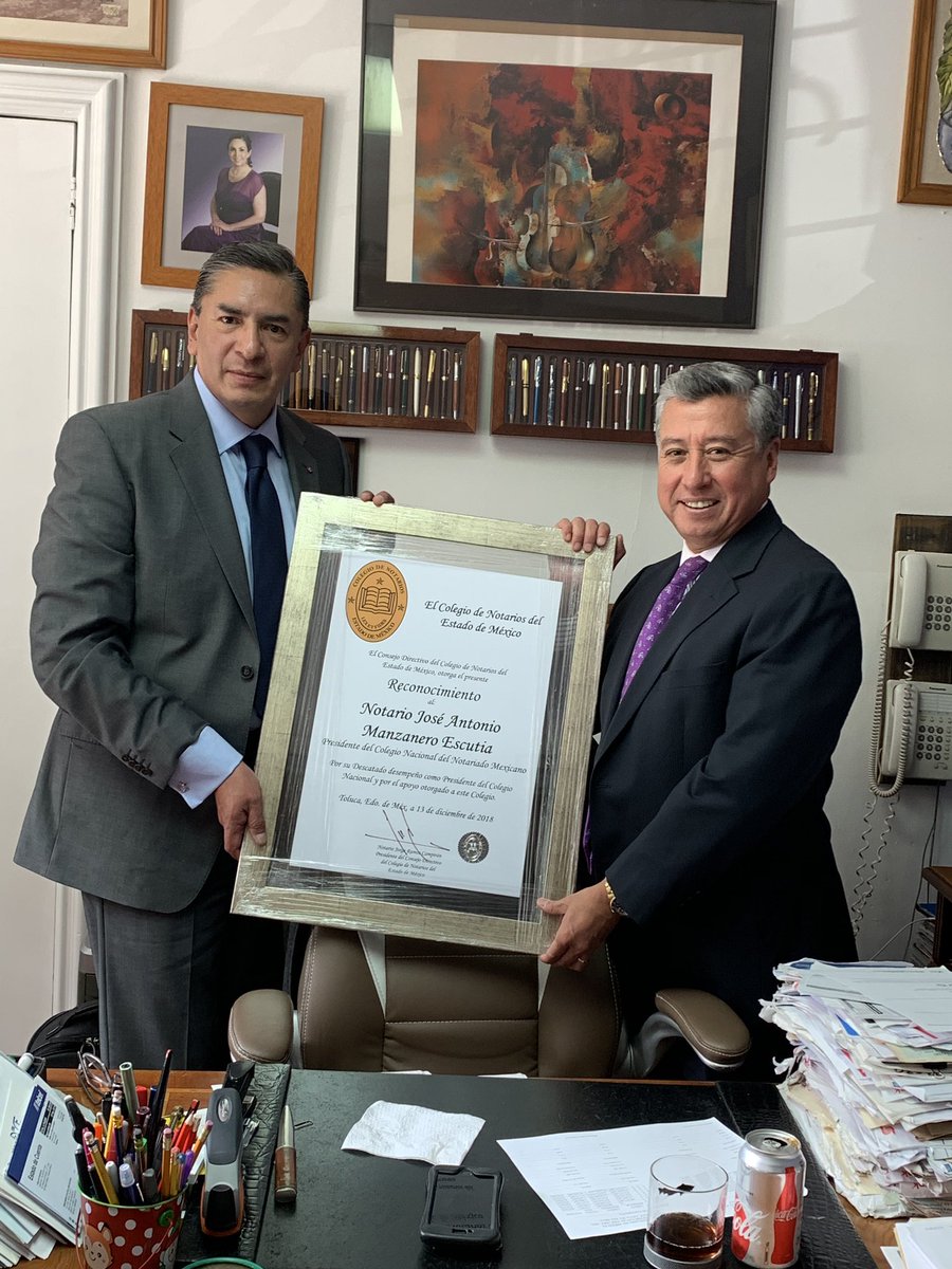 Los Notarios del Estado de Mexico, le manifestamos al Notario José Antonio Manzanero Escutia,  Presidente del  Colegio Nacional del Notariado Mexicano, nuestro reconocimiento y gratitud por su apoyo y colaboración. <a href="/cnotariosedomex/">Colegio de Notarios</a> <a href="/notariosdmexico/">notariosdemexico</a> <a href="/TonoManzanero/">José Antonio Manzanero</a>