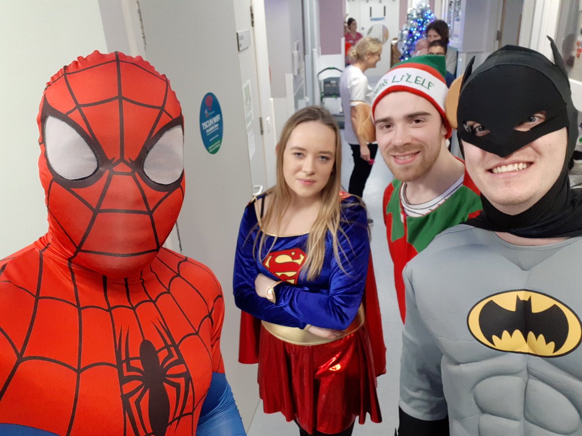 From @AVIVAIRELAND to @Temple_Street to deliver Toys to the Children at the Hospital, thanks to Nurses for having us and hopefully we made some Children Happy #avivainthecommunity #toysgiveaway #childrenhospital
#hospitalvisit #christmaspresents