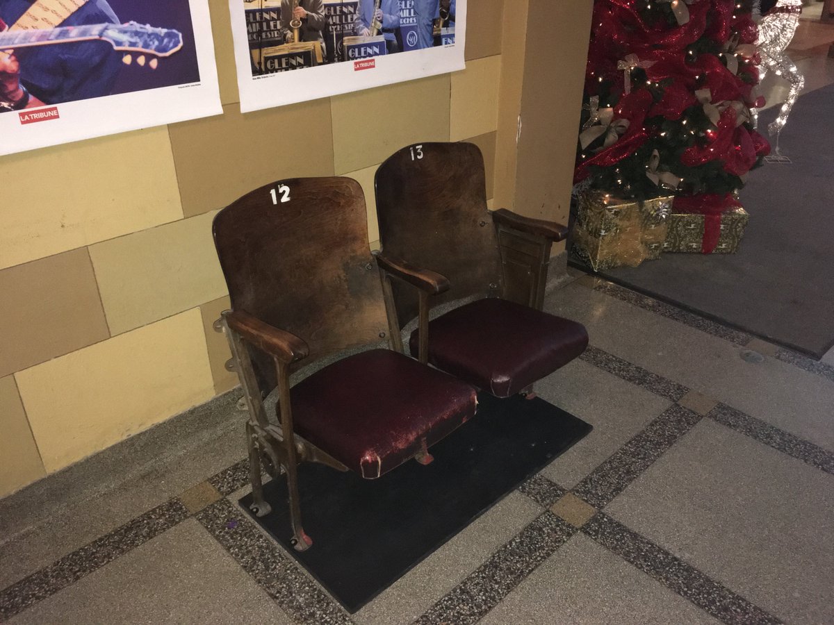 Vous aimeriez vous procurer un banc d'origine du Granada? Voici votre chance avant l'installation de nos nouveaux sièges au balcon. Réservation avant le 21 décembre. Quantité limitée!
Tous les détails ici: theatregranada.com/mise-en-vente-…