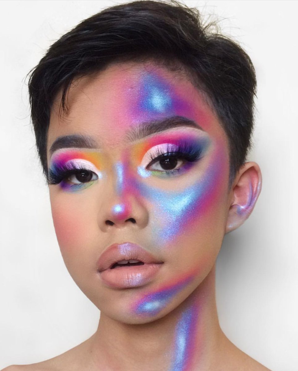 too much highlighter makeup