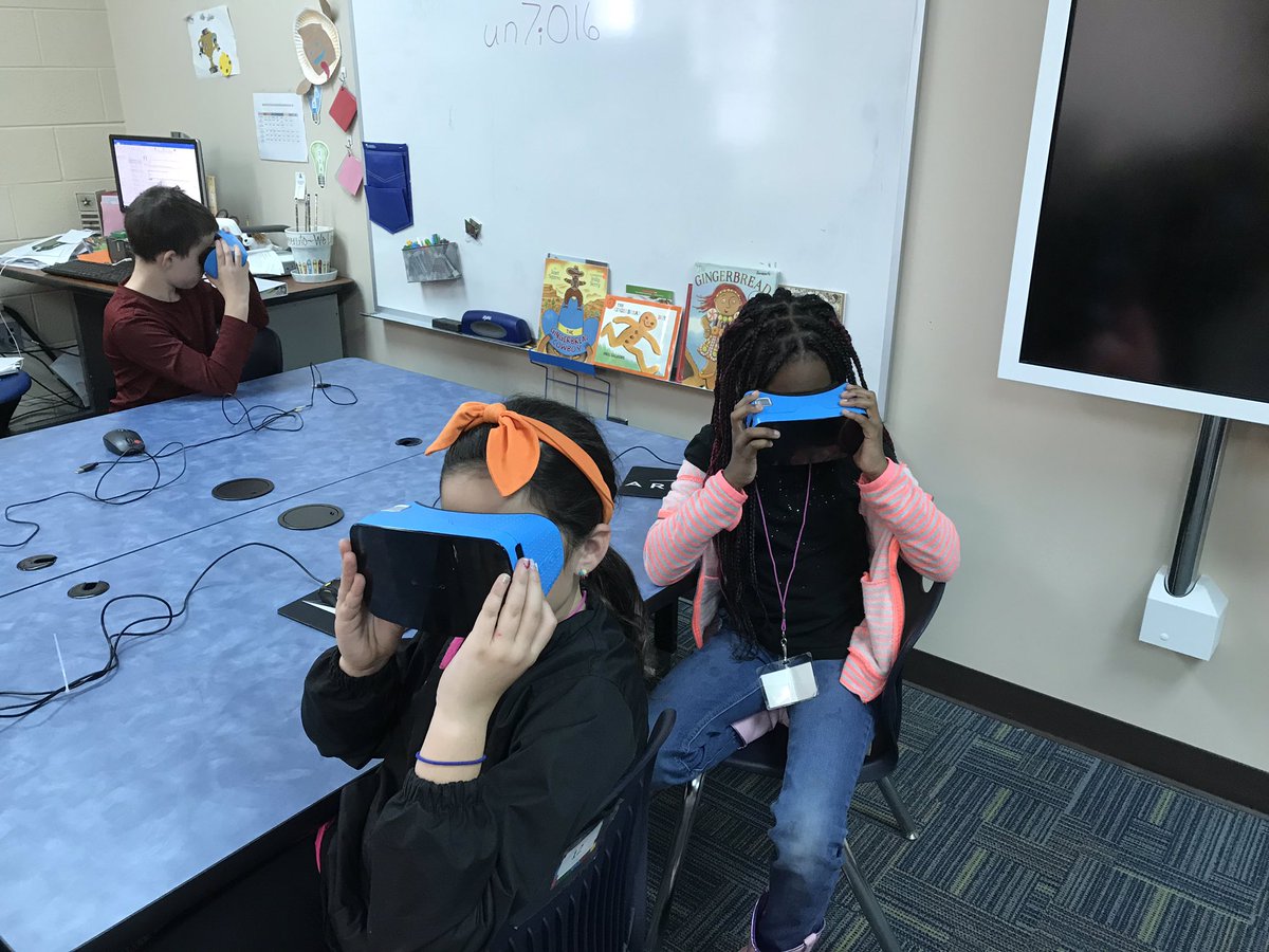 tcesRR's tweet image. Check out @benvenTCES using VR to engage 3rd grade students. #GoogleExpeditions #Tech2 #FM21Steam #FMSD12days