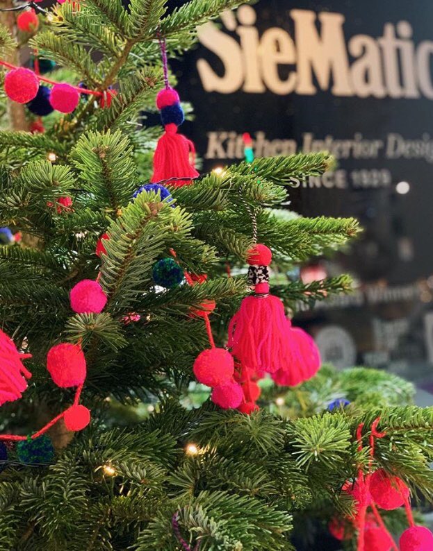 GridThirteen's tweet photo. Feeling fuchsia festive in the studio...
.
.
.
#fabulousfuchsia #scandichristmas #quirkychristmas #NorthernDesign #DesignUpNorth #gridthirteen #SieMatic #Independentbusiness https://t.co/1uPgFovdXt