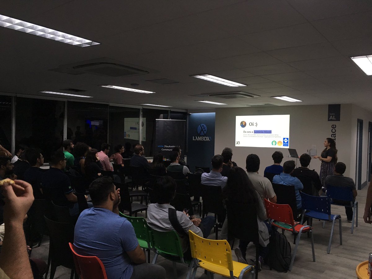 akamud's tweet image. Continuando a noite, @LetticiaNicoli palestrando sobre #Xamarin na @lambdatres #dotnetsp