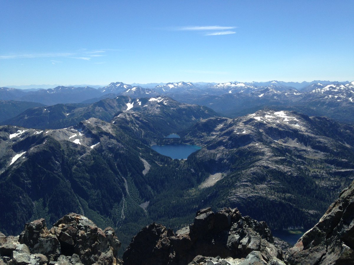 strathcona_park's tweet photo. Happy #InternationalMountainDay from #VancouverIsland ’s highest peak- The Golden Hinde! Taken from the top of one of Strathcona Park’s most famous summits at 2,197 meters. It was first ascended in 1913 by W.R. Kent &amp; Einar Anderson during the initial survey of Strathcona Park ⛺️ https://t.co/SpnfhaOqhZ