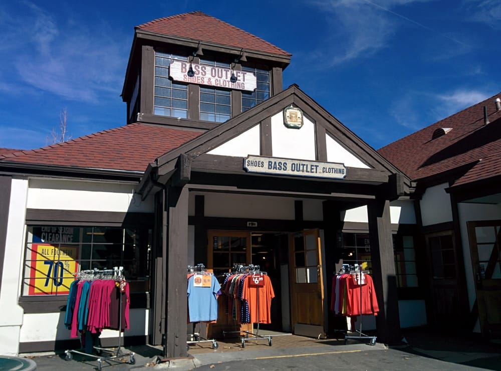 LAVillage's tweet photo. What do you want for #Christmas?  We've got that!  Check out our amazing #boutiques, #factorystores, #specialty items and unique #gifts.  From #clothing to #toys - #homedecor to #purses #outdoor gear &amp; #fishing .... our selection is awesome! https://t.co/gSmu6ryOsK https://t.co/DNpZWPOBiu