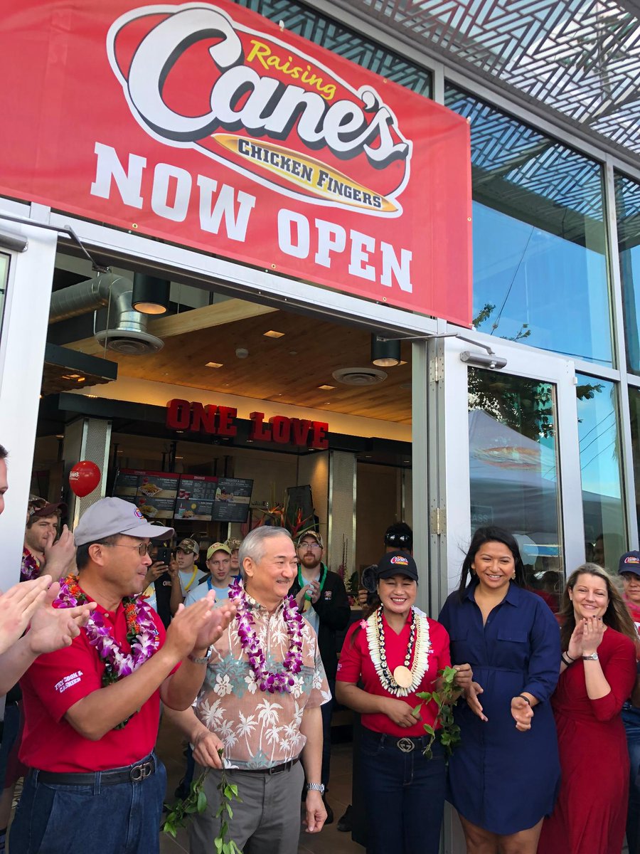 raisingcanes's tweet photo. Officially open in Honolulu! #AlohaCanes https://t.co/b8QOWOAxRv