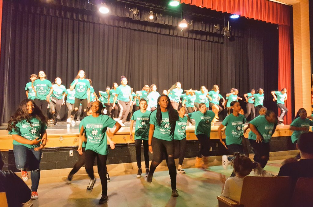 Courtney Yates tweet media