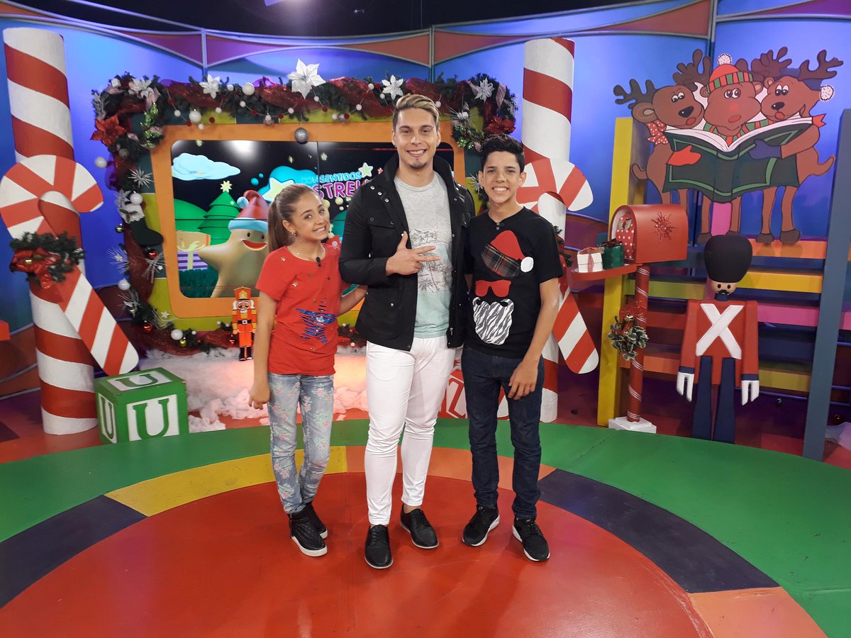 Consentidos en tu sección #InvitadoConsentido <a href="/OkendoSuena/">Okendo</a>  llega con su tema #Quiero para posicionarse como cantautor, intérprete y compositor venezolano en el genero tropical/Urbano/Caribeño que tanto nos destaca como latinos. ¡No te lo cuenten y sintoniza <a href="/CEstrellasTV/">Consentidos Estrellas</a> !