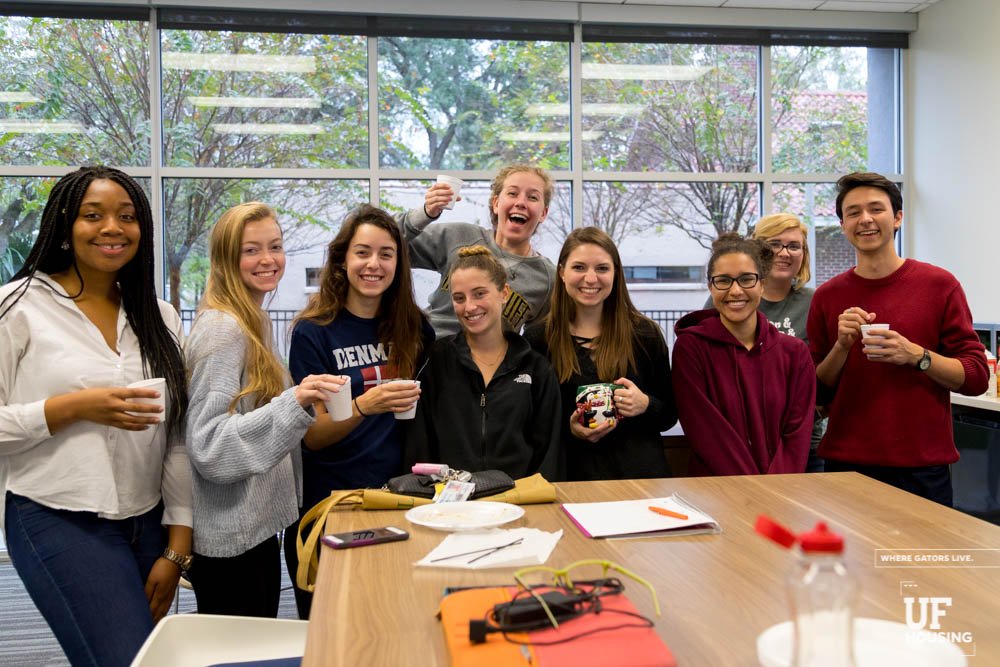 ufhousing's tweet photo. Do you love living in your hall and hanging with all your friends? Do you love being all in & seconds from everything? YES? Well, we love having you! It's time to renew your housing agreement & #StayAllIn. https://t.co/JvaRuhJZyr #WhereGatorsLive https://t.co/5VnQNY0jm6