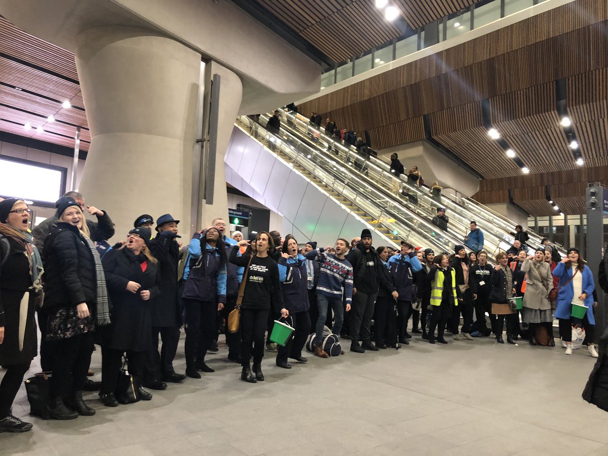 RailwayChildren's tweet photo. We had such a great time singing for passers-by today in our #RCFlashMob – thanks to everyone @Se_Railway for making it happen! Hope everyone who heard our choir of live at London Bridge Station enjoyed it! 😁 https://t.co/ZPtT5n7HS2
