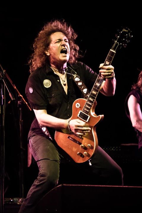 Happy birthday mr. Dave Meniketti
December 12, 1953

Y&T / Open Fire
 
