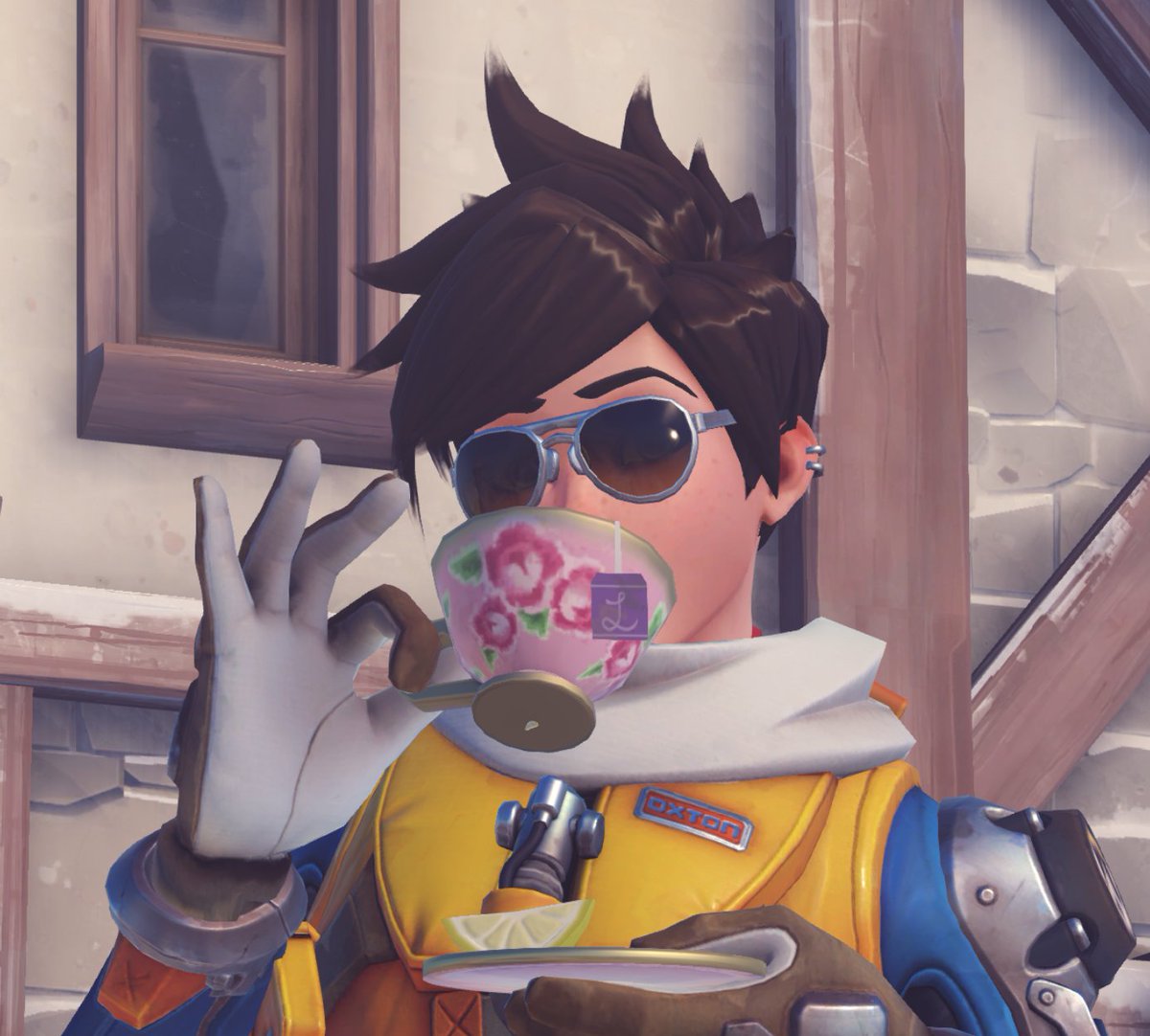 Stylosa's tweet image. I DEMAND THIS BE FIXED ASAP.

No self respecting British person would EVER drink tea with 3 fingers sticking up... It&apos;s strictly just the pinky. EVERYONE KNOWS THIS.

FIX IT BLIZZARD @PlayOverwatch