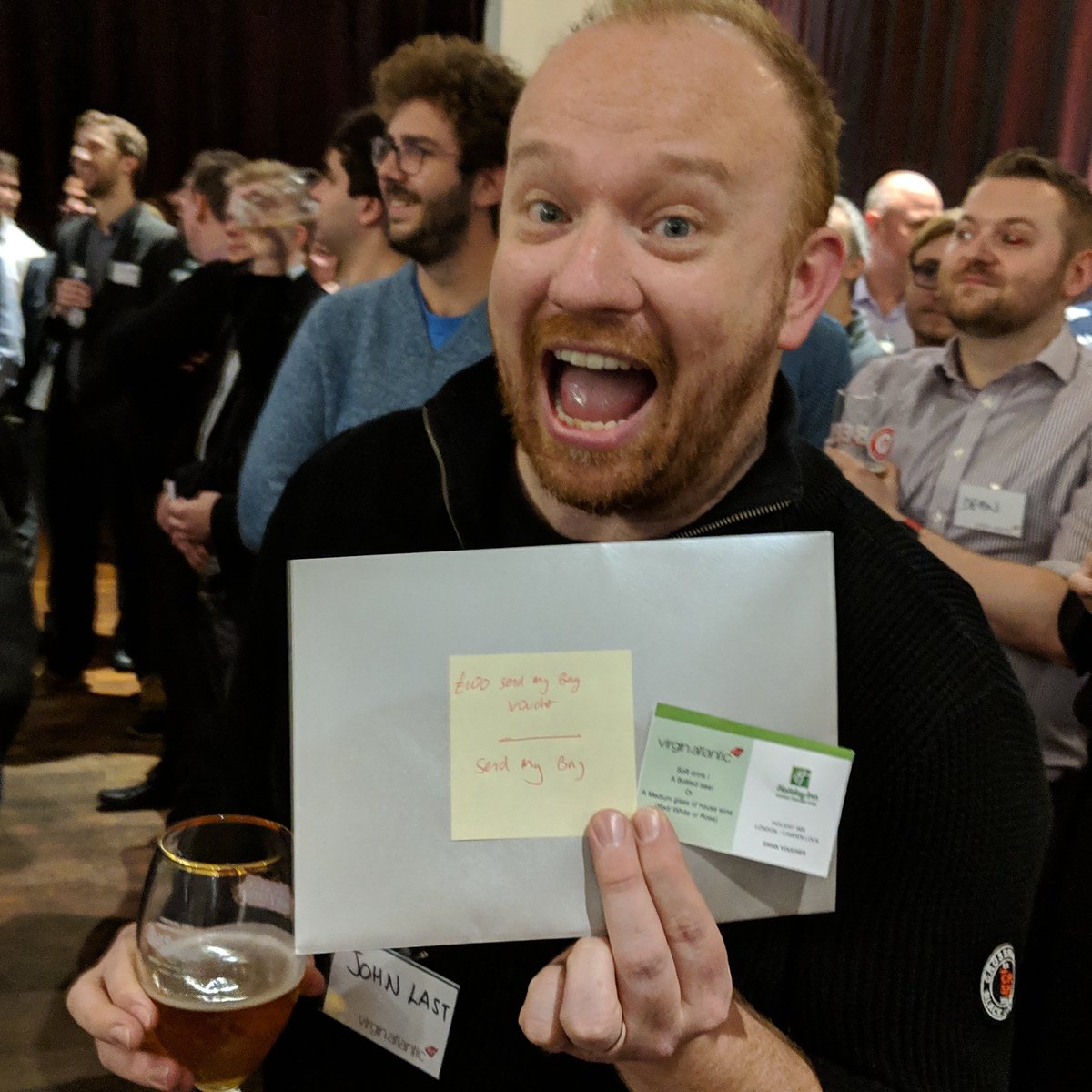 milesonpoint's tweet photo. Very much enjoyed the @HeadForPoints Christmas party this evening. No joy on the raffle for me but good to meet some fellow #AVGeek &amp; point enthusiasts. My +1 @JohnLastActor  managed to win a £100 "Send my bag" voucher ✈️🛄 https://t.co/VCtsNjihNM