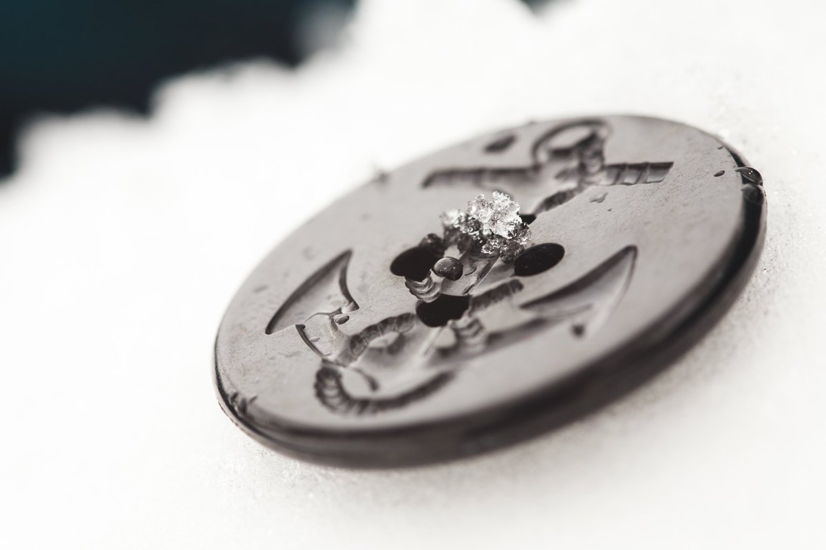 whatshekeeps's tweet photo. "My  mom always knew what to keep. Not the big thing, the expensive thing, or even the expected thing, but little objects..." 
 With help from @joelsherburne, a treasured #keepsake becomes a #pendant. 
 [Photography by @MidnightToast. All rights reserved.]
https://t.co/wASU8v4NIT https://t.co/rPpqfLudWb