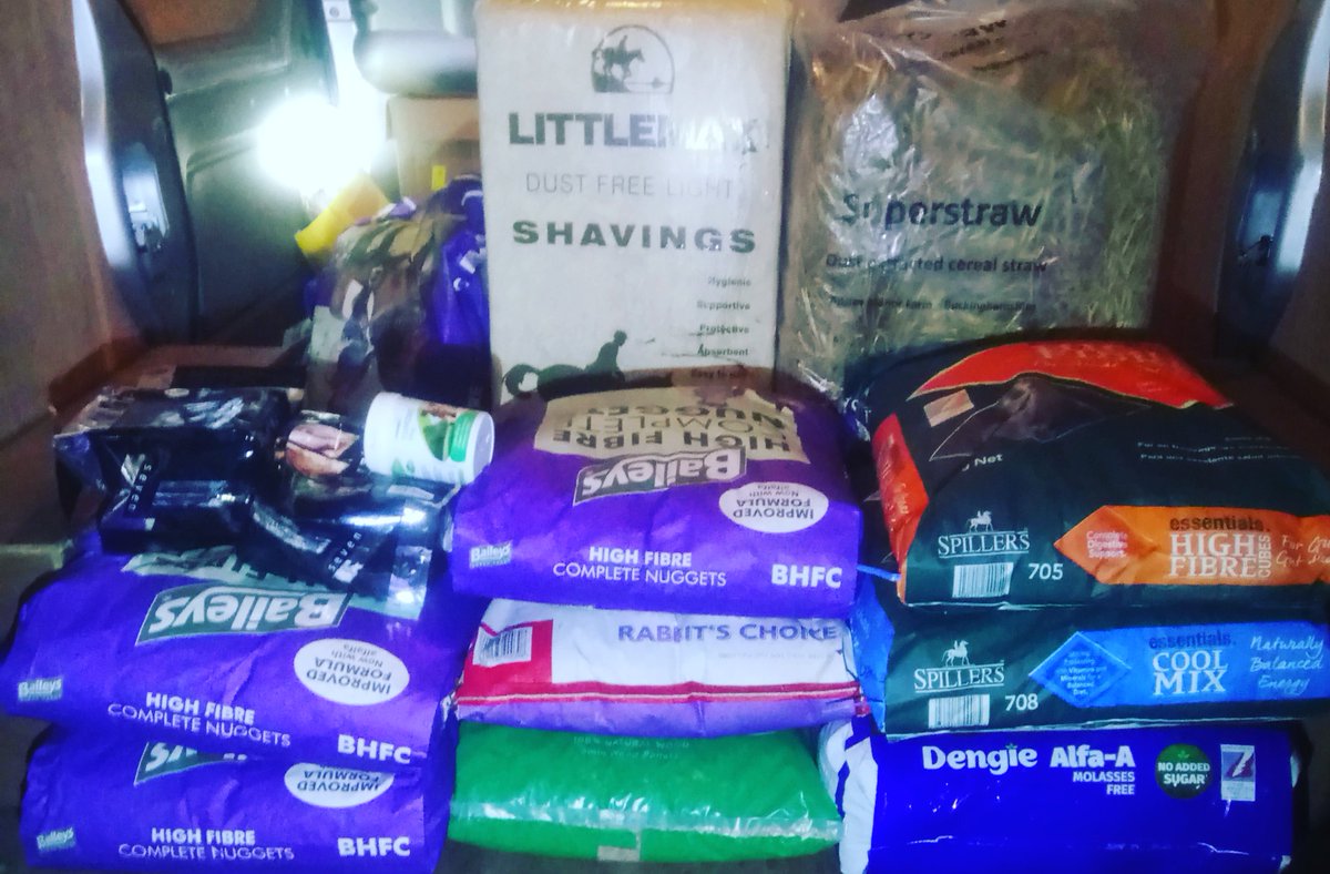 thefeedbin_LU2's tweet photo. @baileyshorsefeeds has been OOS for near on a month.. Today, it's back.. ๐. @TeamSPILLERS @DengieHorseFeed @PurePellets for ๐ด. #SuperStraw @BedmaxShavings #Littlemax & #Heygates for ๐ฐ. #SevenPet & @LintbellsPet for ๐ถ. Can you spot yours?? https://t.co/G5xl5kg79j