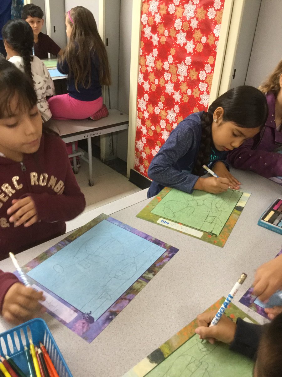 gkruip's tweet photo. Student critically thinking during FIBO.#1Team1vision #LHCSD https://t.co/dK7DzJ4BBo