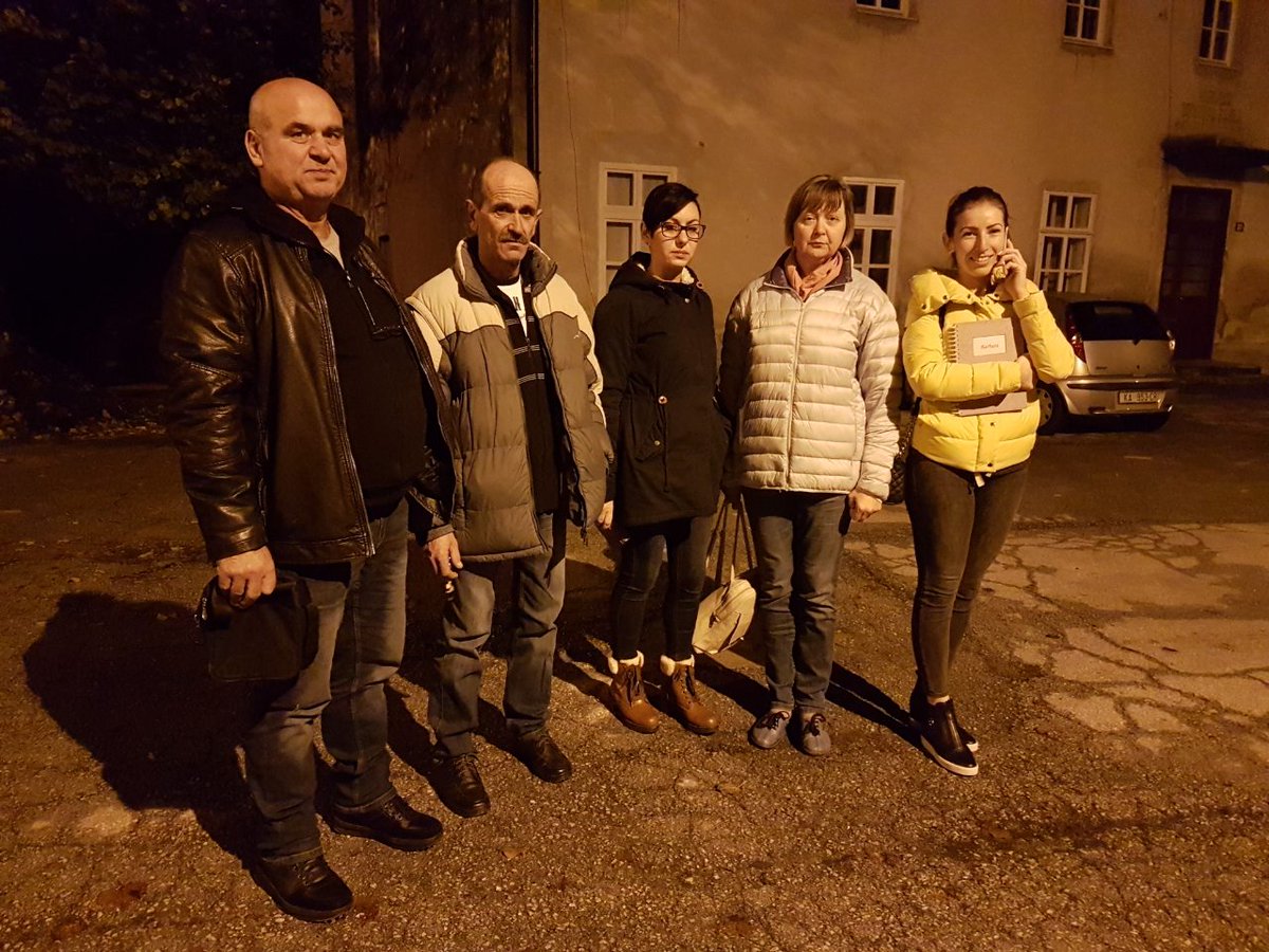 hnsdugaresa's tweet photo. Održana je osnivačka skupština Ogranka Sv. Petar u Mjesnom odboru Sv. Petar. Za predsjednika Ogranka izabran je Dragutin Marinić. #mjesniodbor #svetipetar #hns #dugaresa #samonaprijed 👏👍🙂 https://t.co/ElmFFVWzgQ