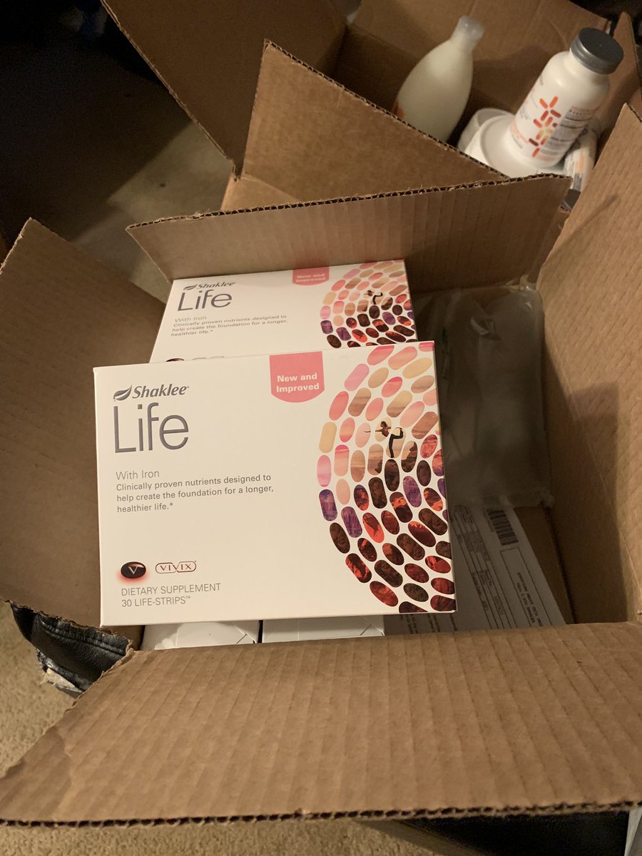 tylertgeorge's tweet photo. Christmas comes early!! So pumped to load up on my @ShakleeHQ products for the new year! For last minute gifts, talk about a lifesaver. #ShakleeAthlete #PurePerformanceTeam #ShakHatReunion? https://t.co/NzSA1ju5Un