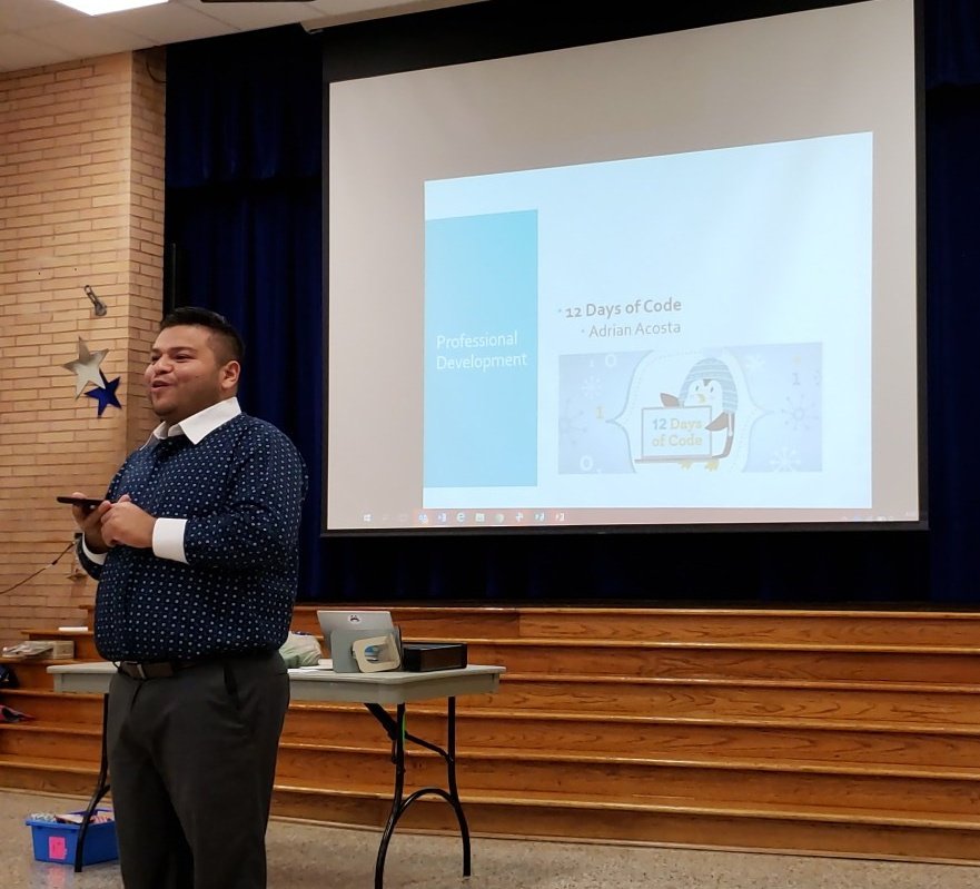 gadgetgirl34's tweet image. It's time to talk about #12daysofcode with @TechAcosta. Check it out! #HISDLibChat #hisdlibrariesnow @HISD_Curric