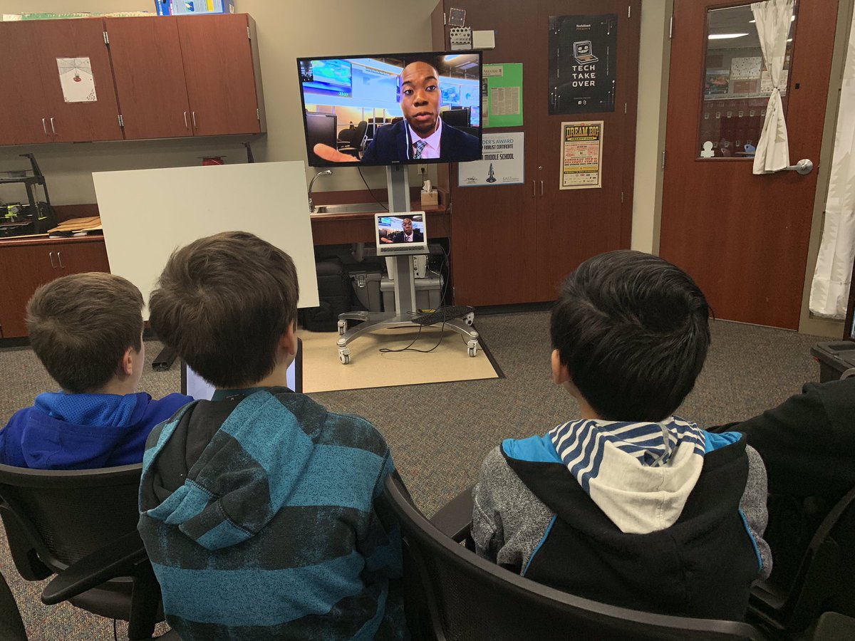 Spent the afternoon conferencing with 7th graders at Sonora Middle School <a href="/EASTinitiative/">EAST®</a>. They’re working on creating a program that reads area surface temperatures &amp;wx  to better help their school bus drivers navigate black ice. <a href="/EASTatSMS/">EAST at SMS 🚀🚀</a> 

YES - 7TH GRADERS!