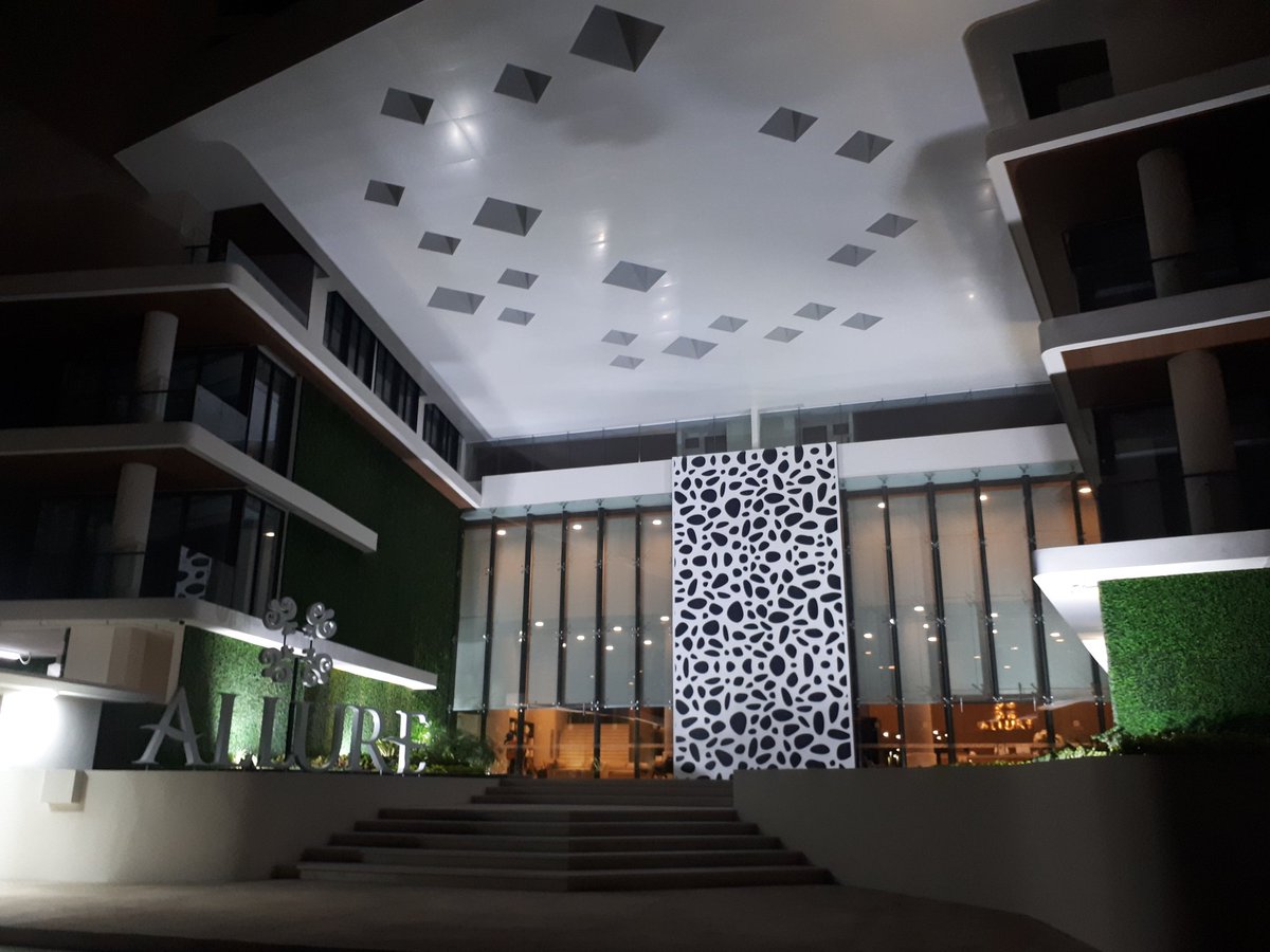 Dora *** Real Estate tweet media